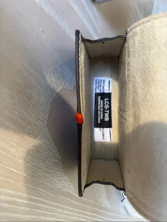 Sony Compact Point-and-Shoot Camera in Silver - Picture 11 of 14